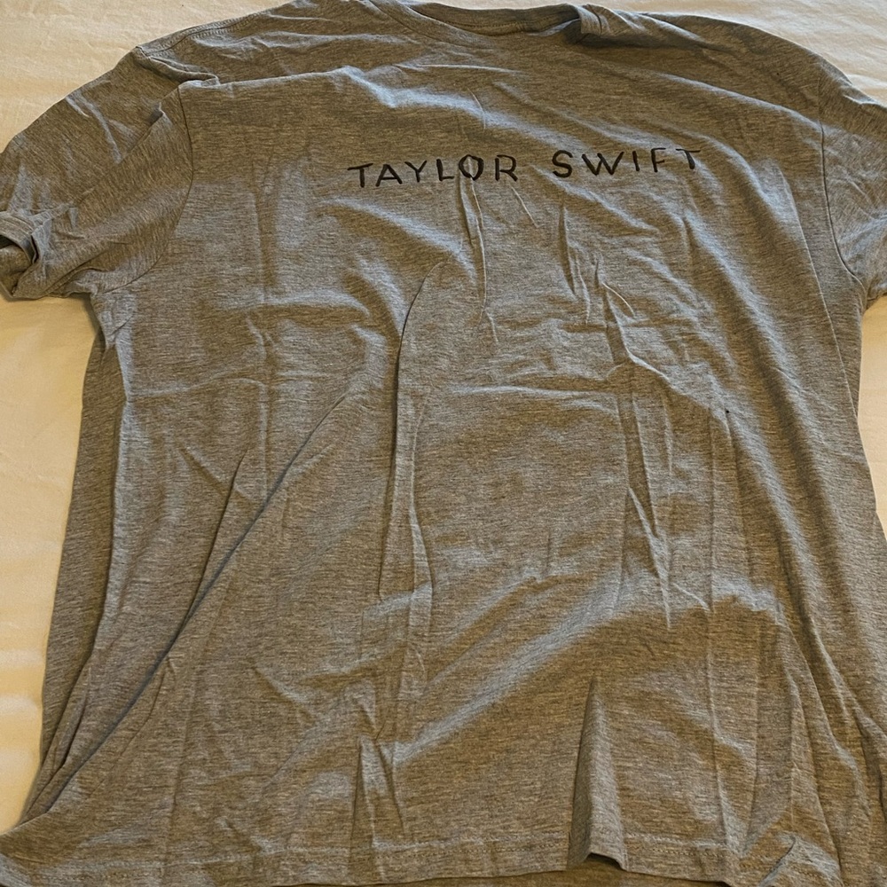 Taylor Swift 1989 TV Eras Illustrated Costumes Gray T-Shirt XL Official Merch
